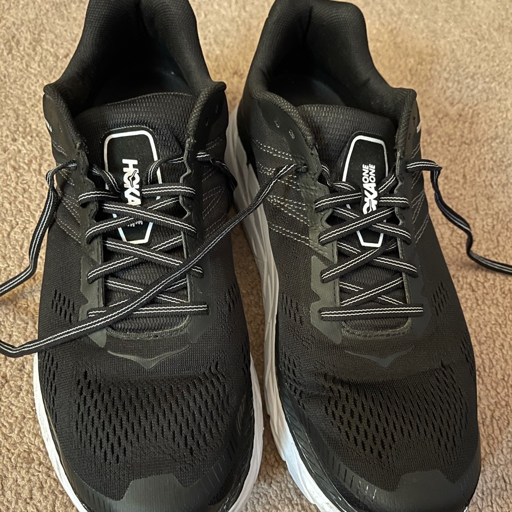 Hoka one one Clifton 6 men’s size 12 2E